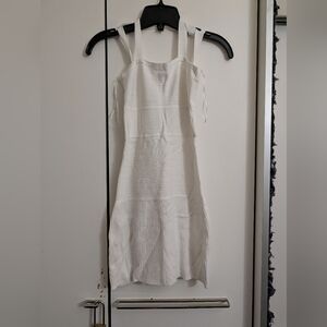 Never Worn White Guess Jeans Summer Dree W/Back Cut Out Size Small